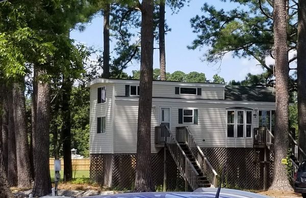 Creekside Lodging, Rentals & Campground (Full Hook-Up RV Sites)