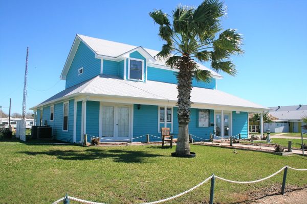 Serendumpity Bay Resort Trailer Park and Docks