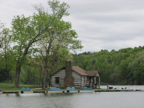 Lincoln State Park campground gatehouse
