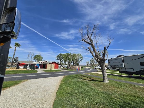 Valencia Travel Village RV Resort