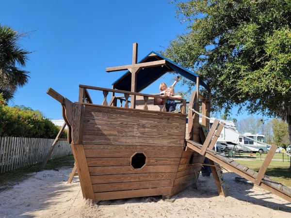 Anchors Aweigh RV Resort