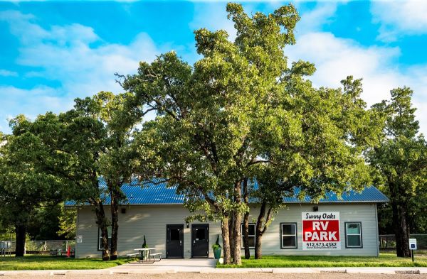 Sunny Bastrop RV Park