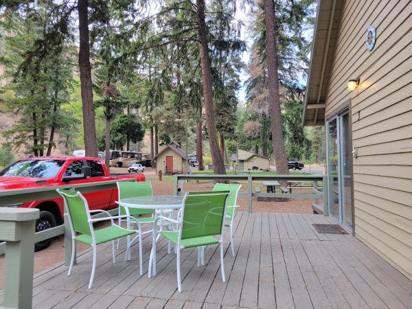 Squaw Rock RV Resort and Campground