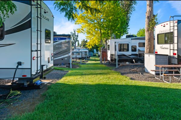 O'Sullivan Sportsman Resort