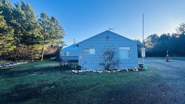 Andersens Oceanside RV Park & Cottages