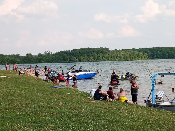 BLUE MARSH LAKE (DRY BROOKS DAY USE AREA)