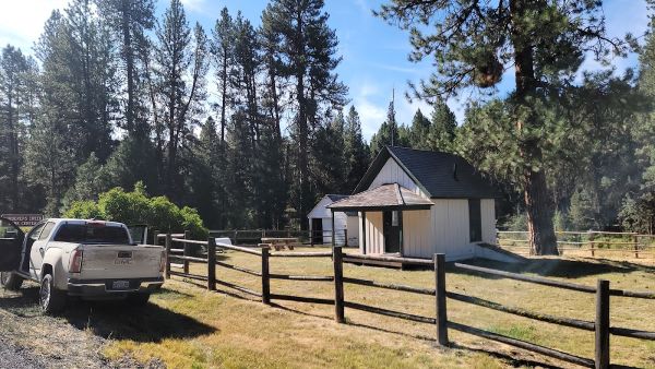 Murderers Creek Guard Station