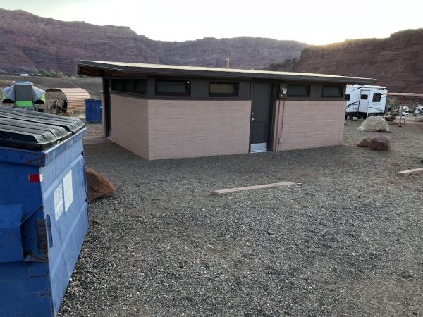 Colorado River Primitive Camping Between Glen Canyon Dam and Lees Ferry