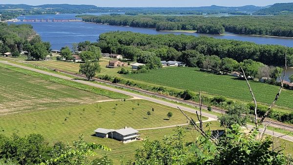 Bellevue State Park Campground - Dyas Unit