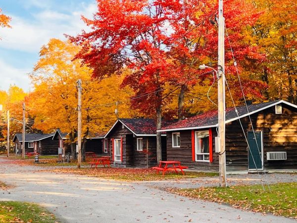 Glenview Cottages and campground