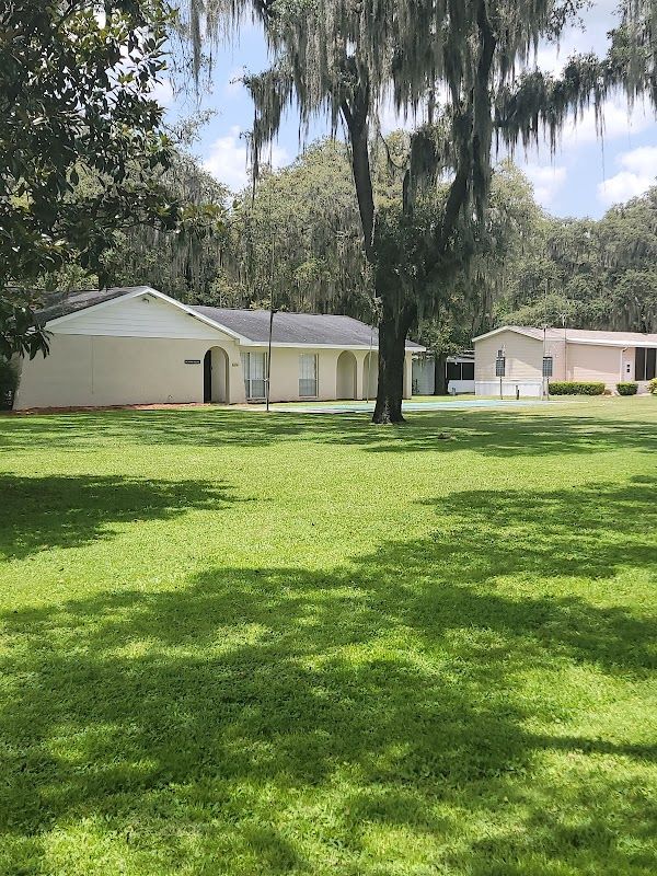 Plantation Parkway RV and Mobile Home Park