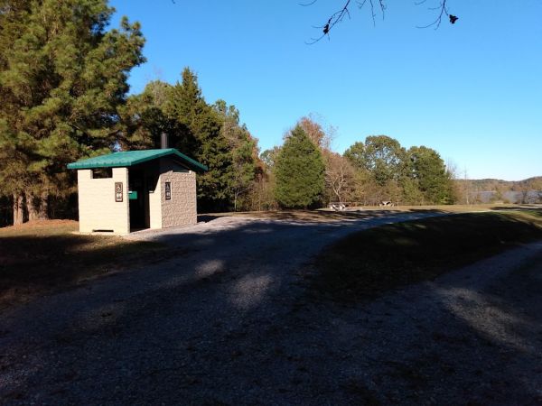 Cravens Bay Campground & Boat Ramp at Land Between The Lakes