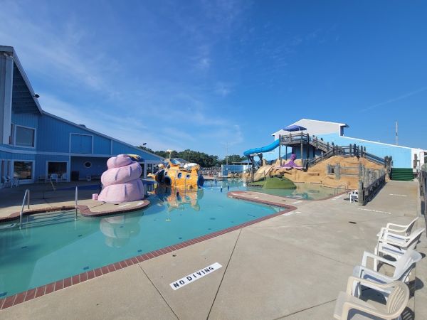 Outdoor World Lake & Shore Resort