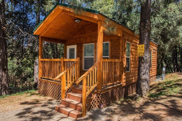 Yosemite Pines RV Reort & Family Lodging