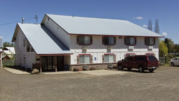 Halfway Motel and RV Park