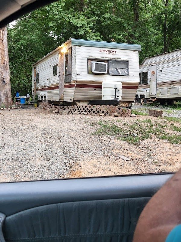 Vein Mountain Gold Camp & Carolina Emerald Mine